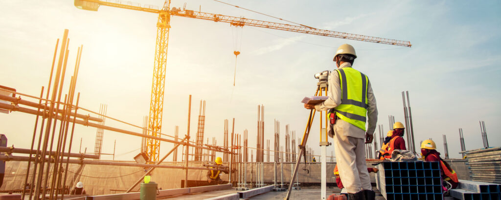 Push-to-talk communication in construction